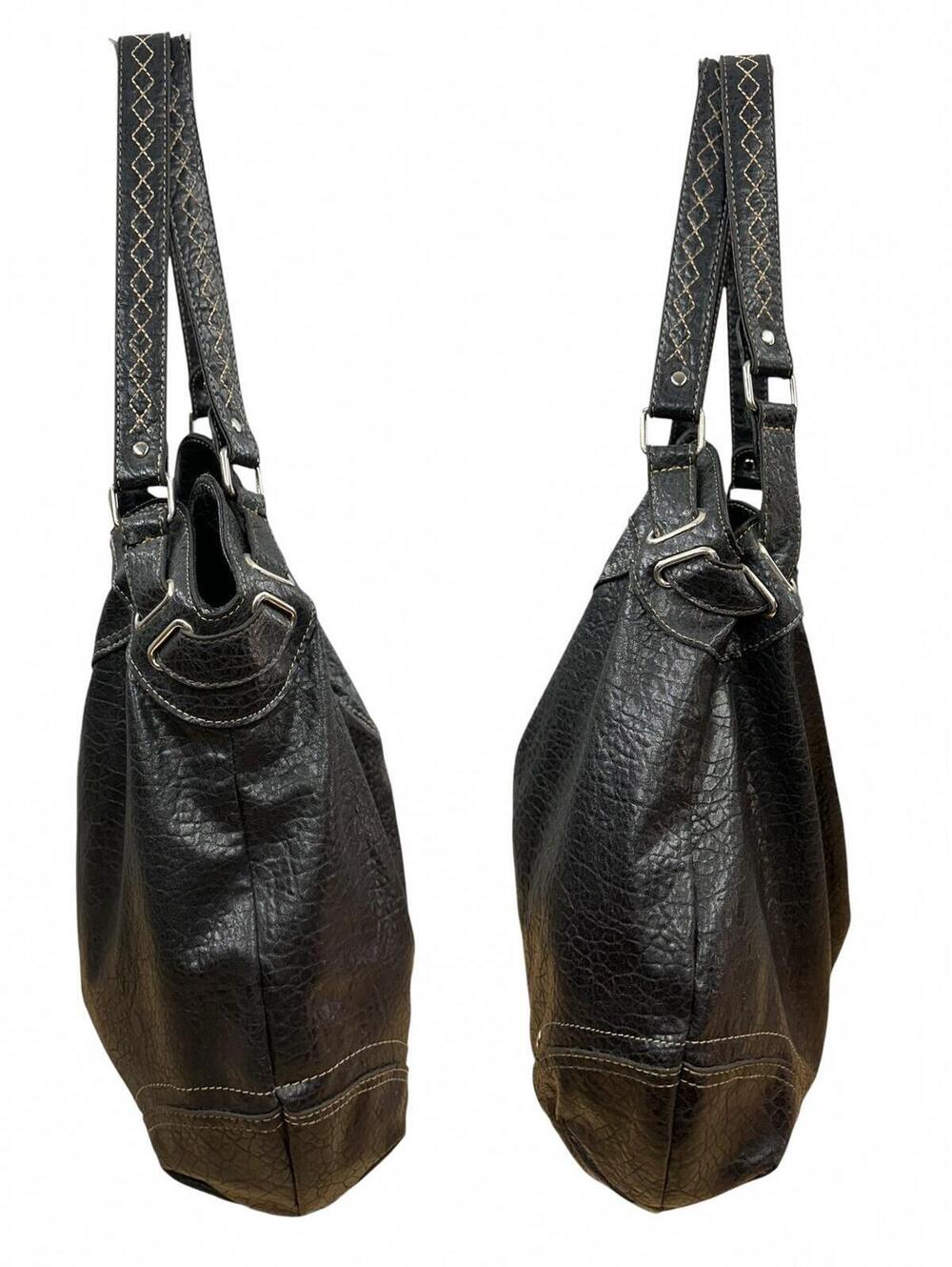 Classic Black Leather Shoulder Bag - Picture 4 of 8
